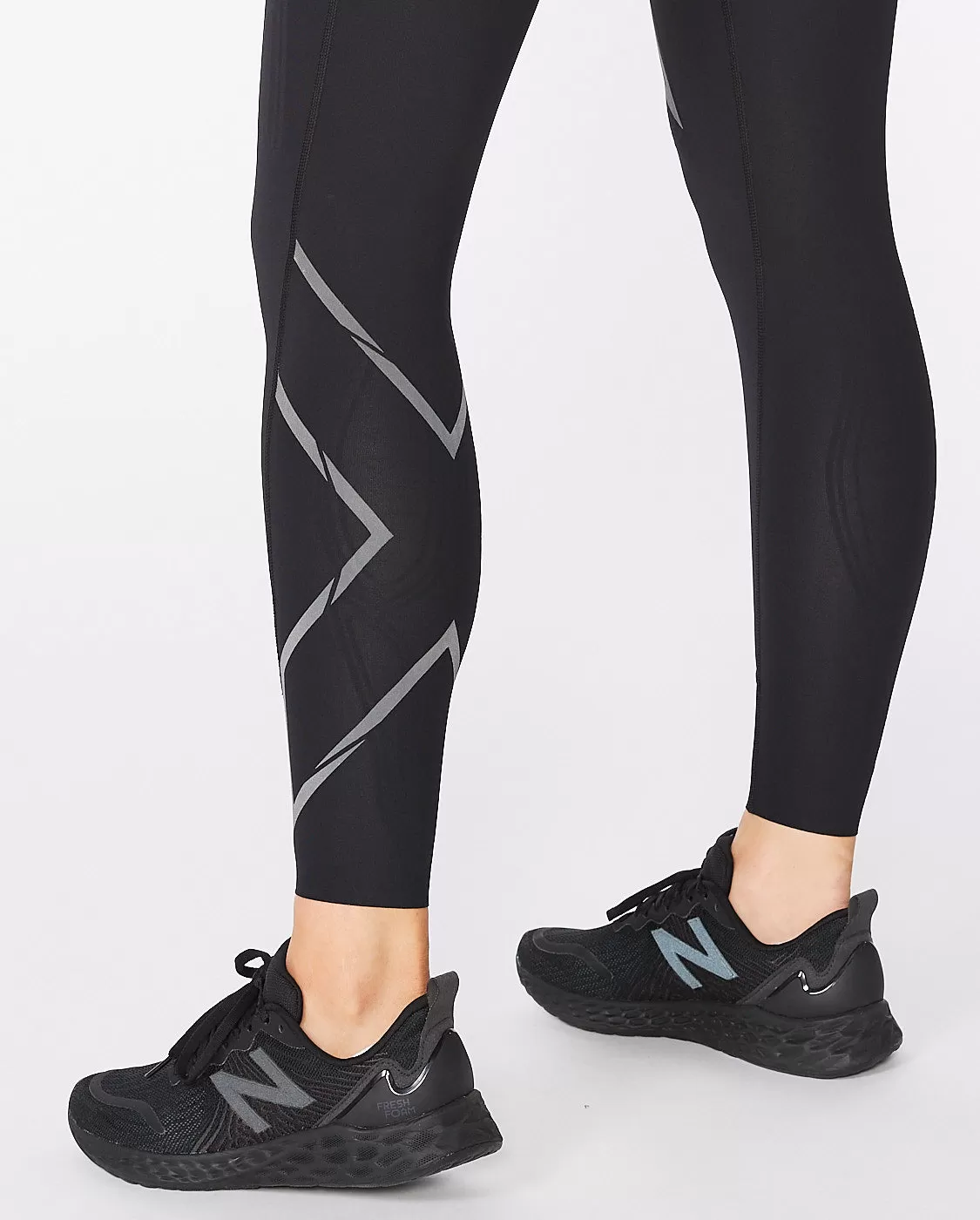 2XU Light Speed Mid-Rise Compression Tights