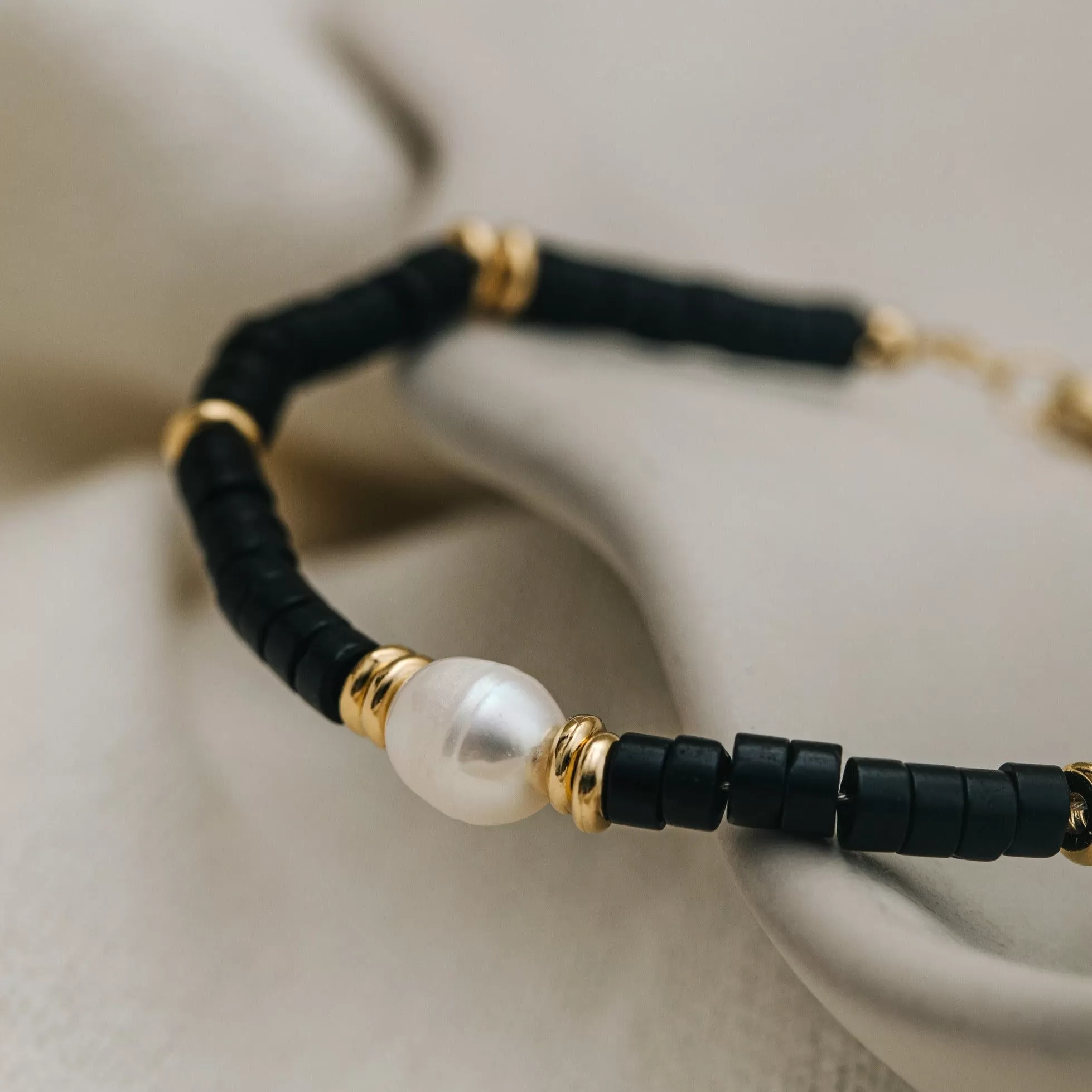 Stationed Pearl Bead Bracelet - Black